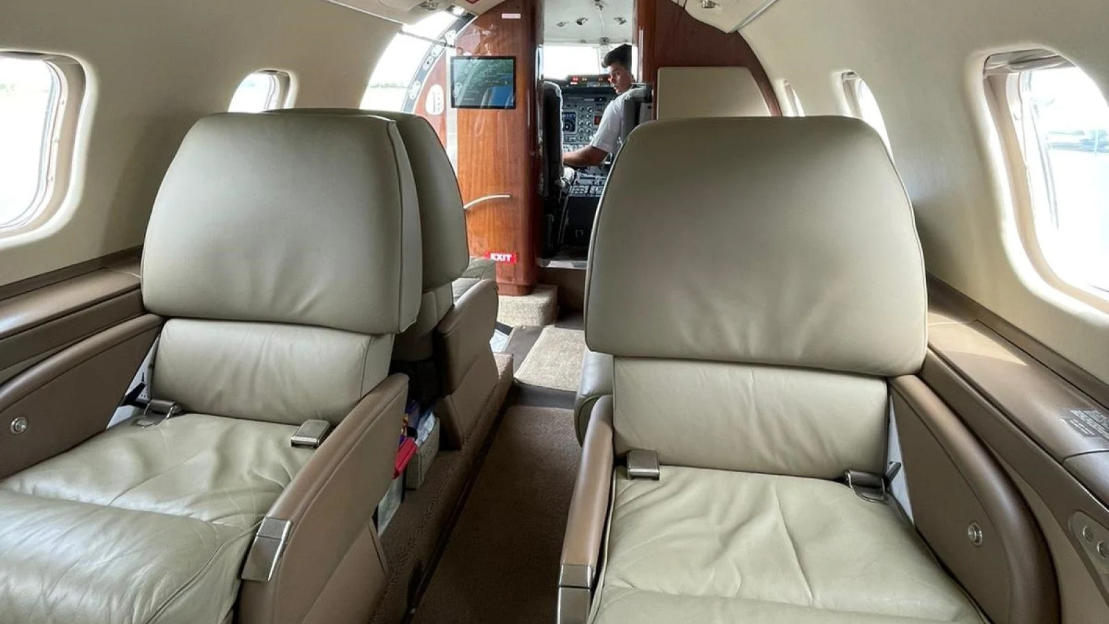 Learjet 60 · Interior 1