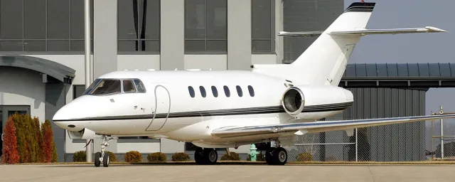 Hawker 800 exterior