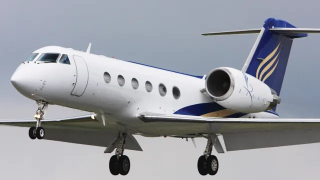Gulfstream G300 (GIV family) exterior