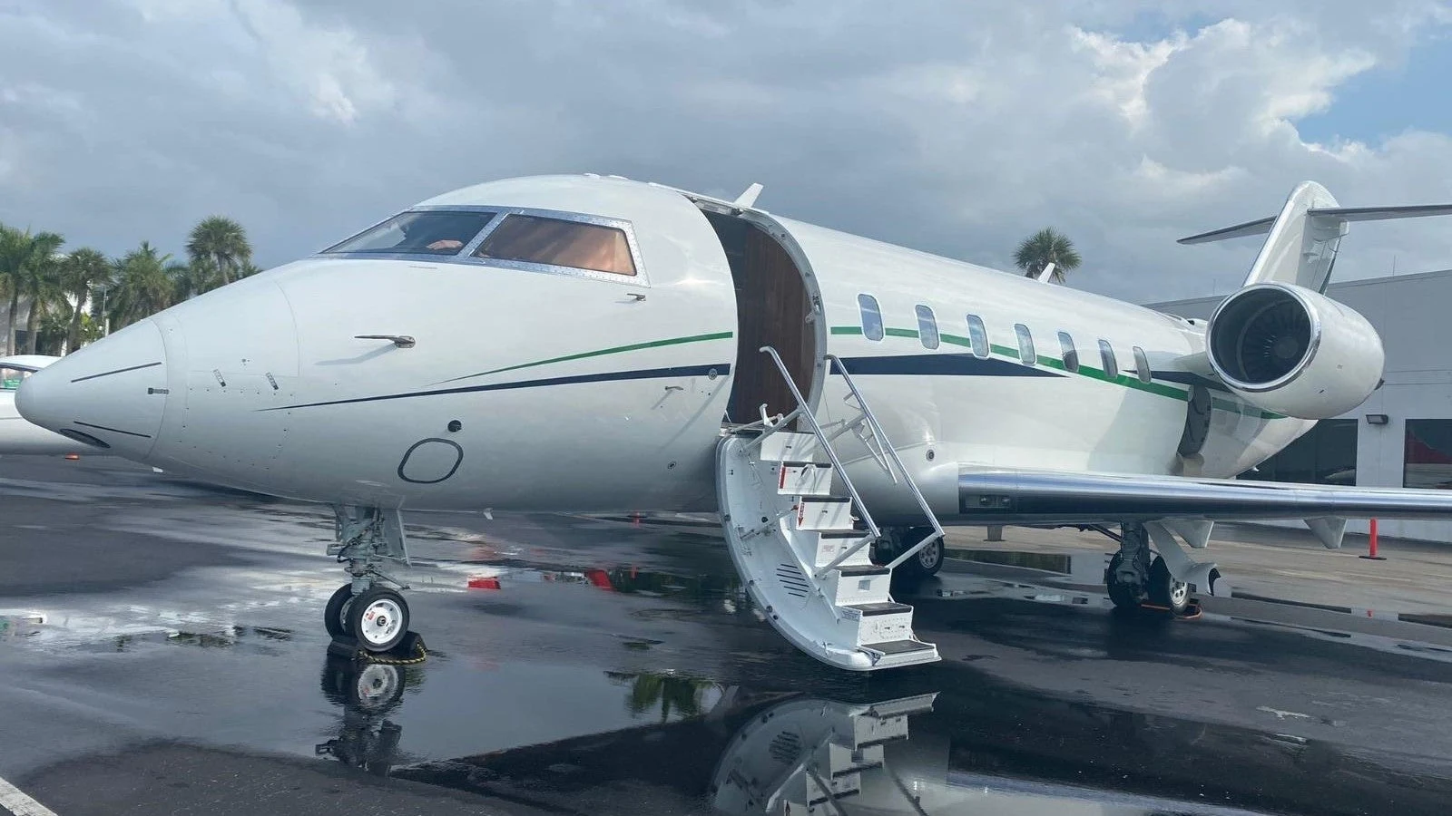 Challenger 650 exterior reference