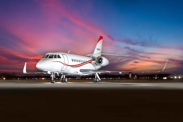 Falcon 2000LXS exterior