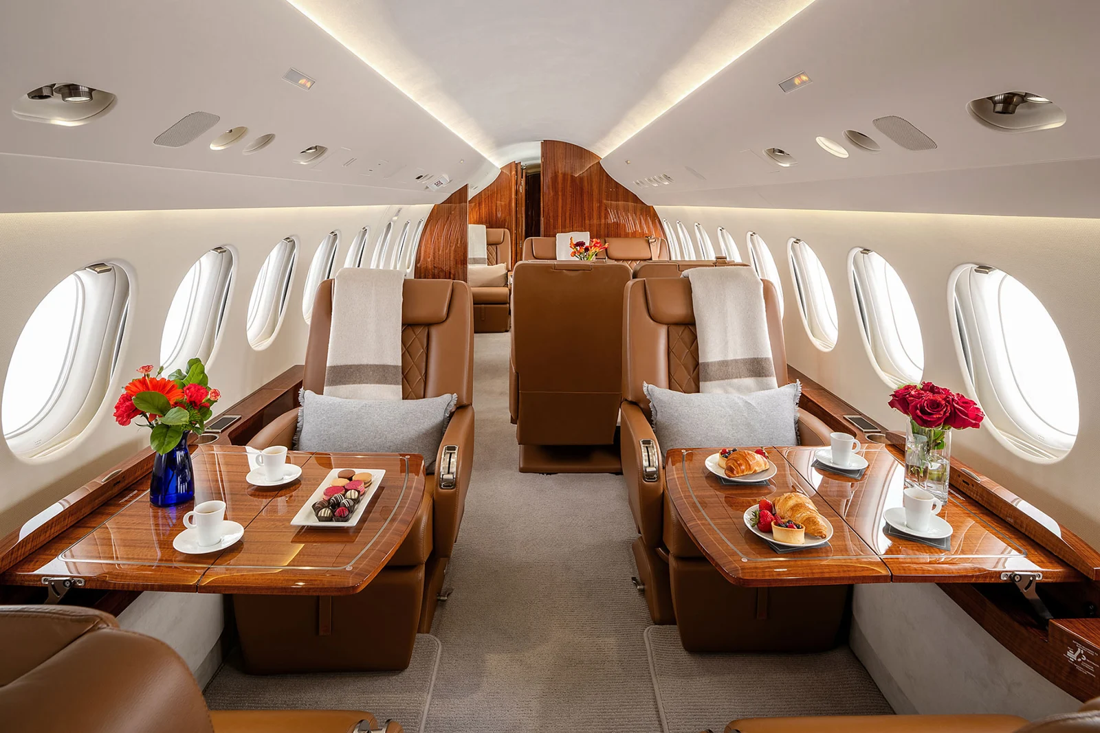 Falcon 7X · Interior 1