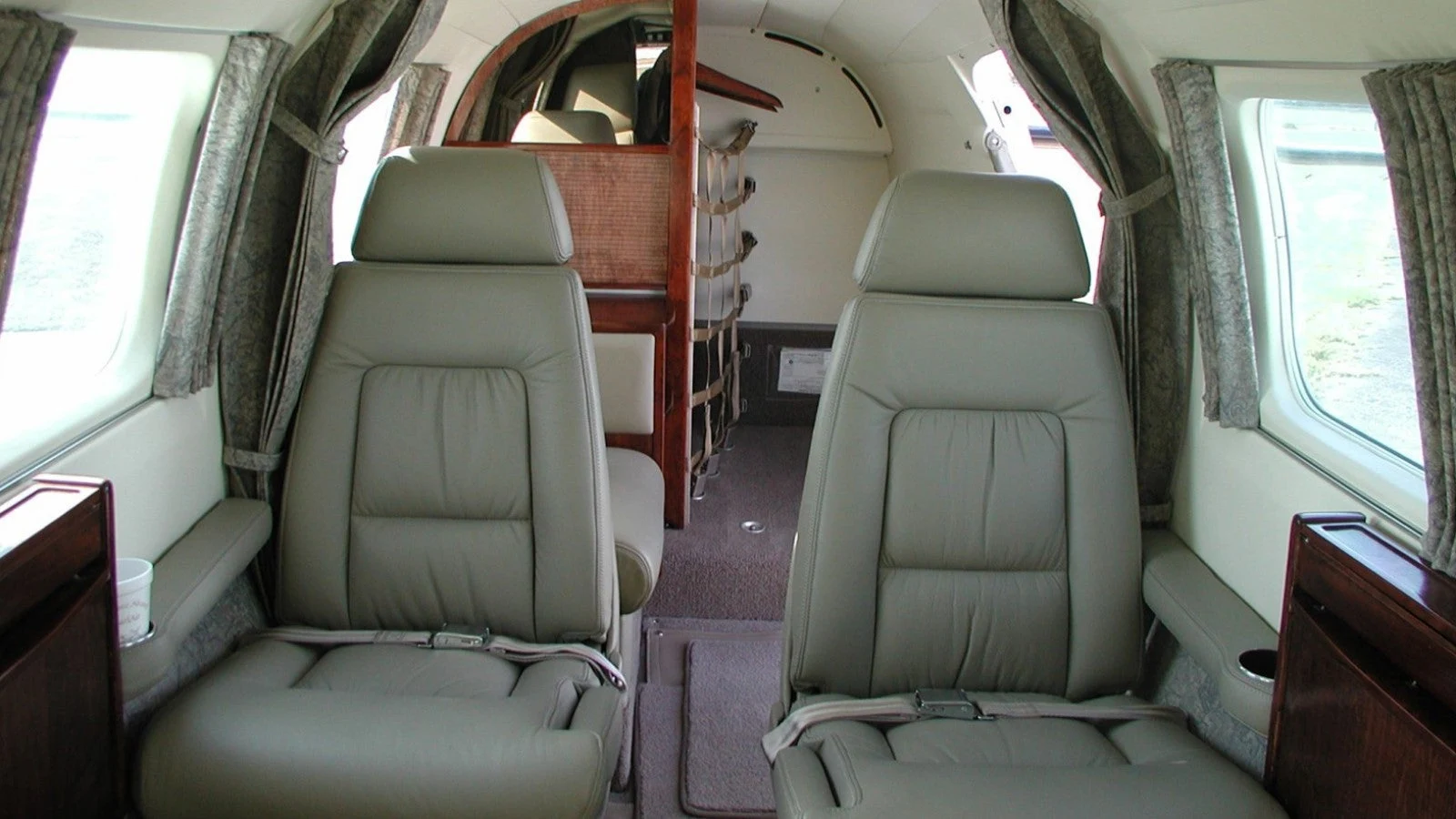 Cheyenne 400LS · Interior 1