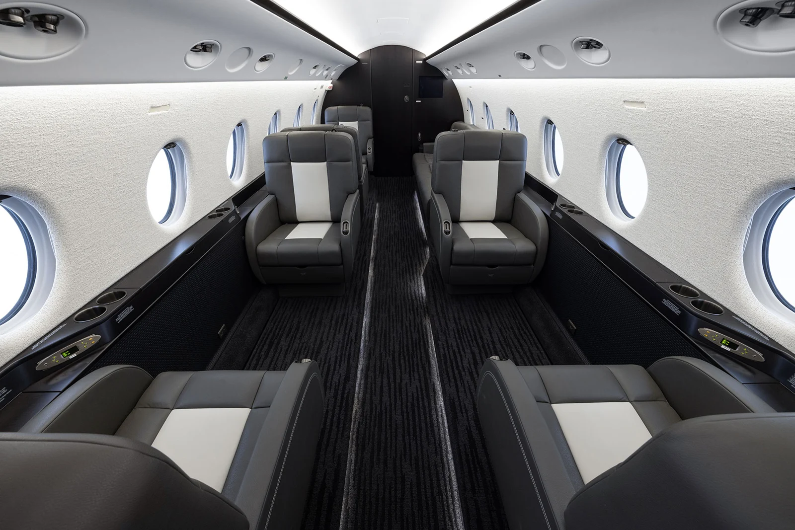 Gulfstream G200 · Interior 1 · N716JW