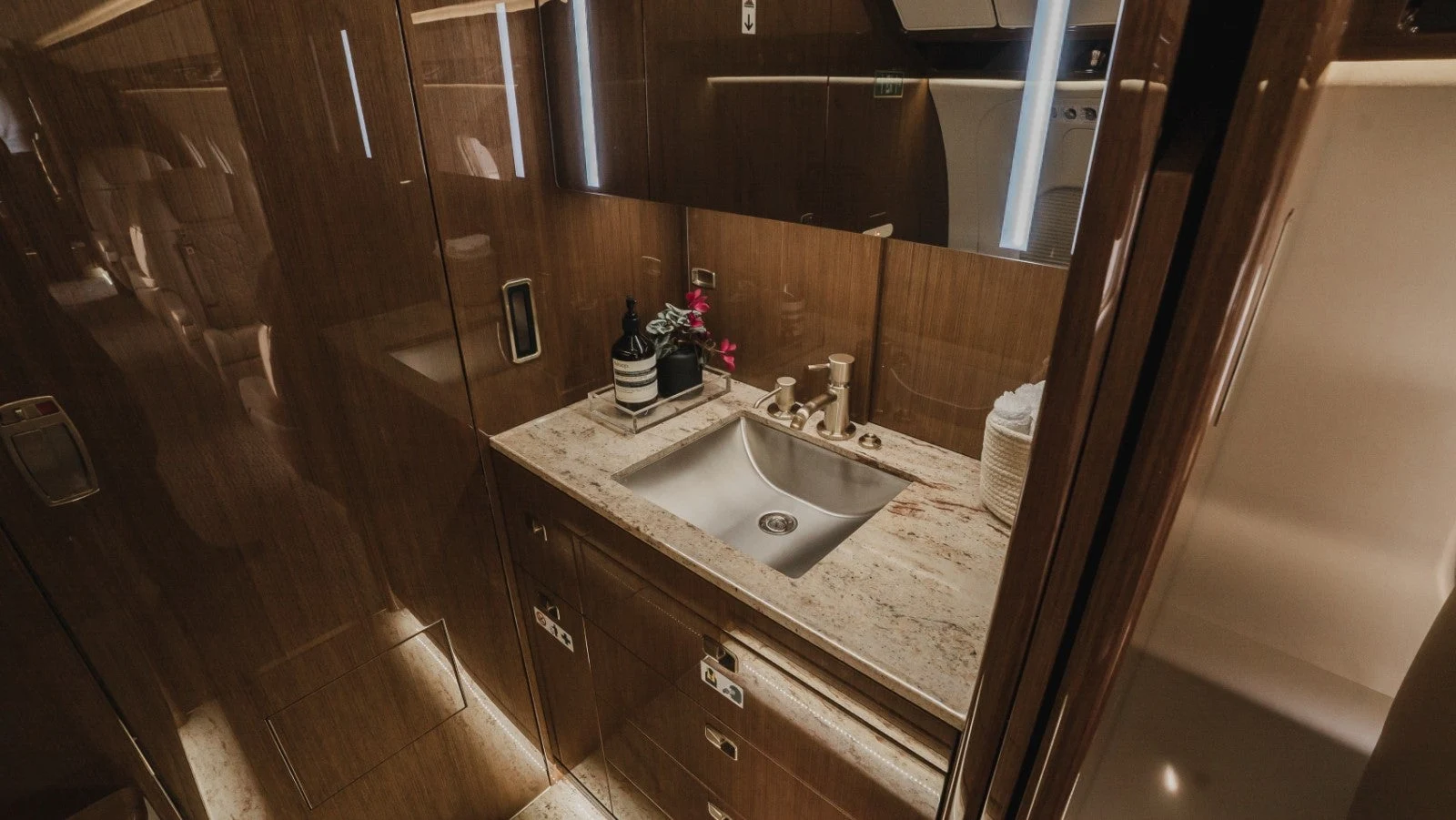 Praetor 600 · Interior 1