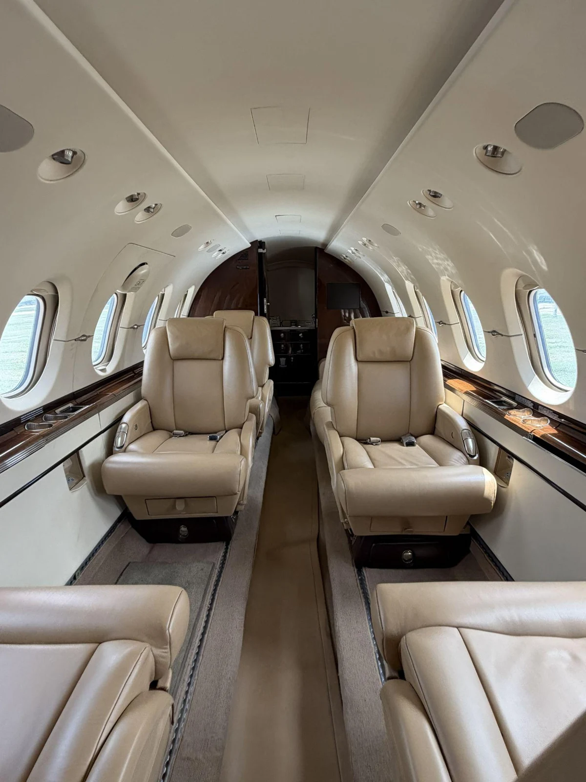Hawker 800XPI · Interior 1