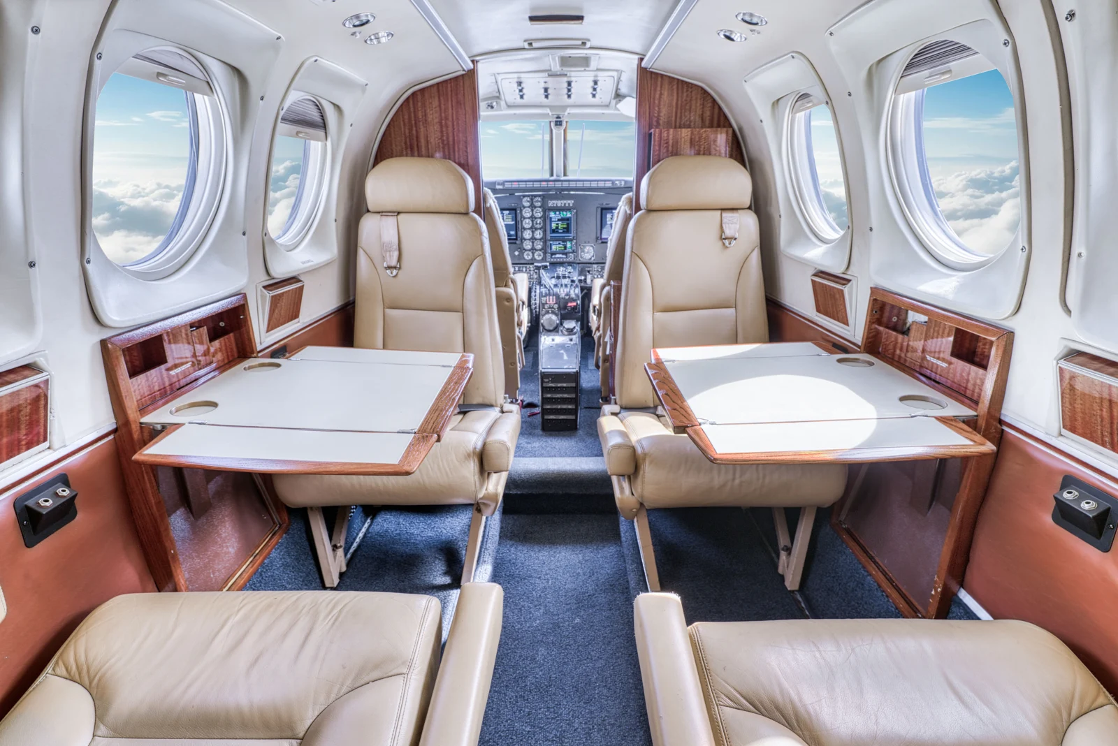 King Air C90 · Interior 1 · N787TT
