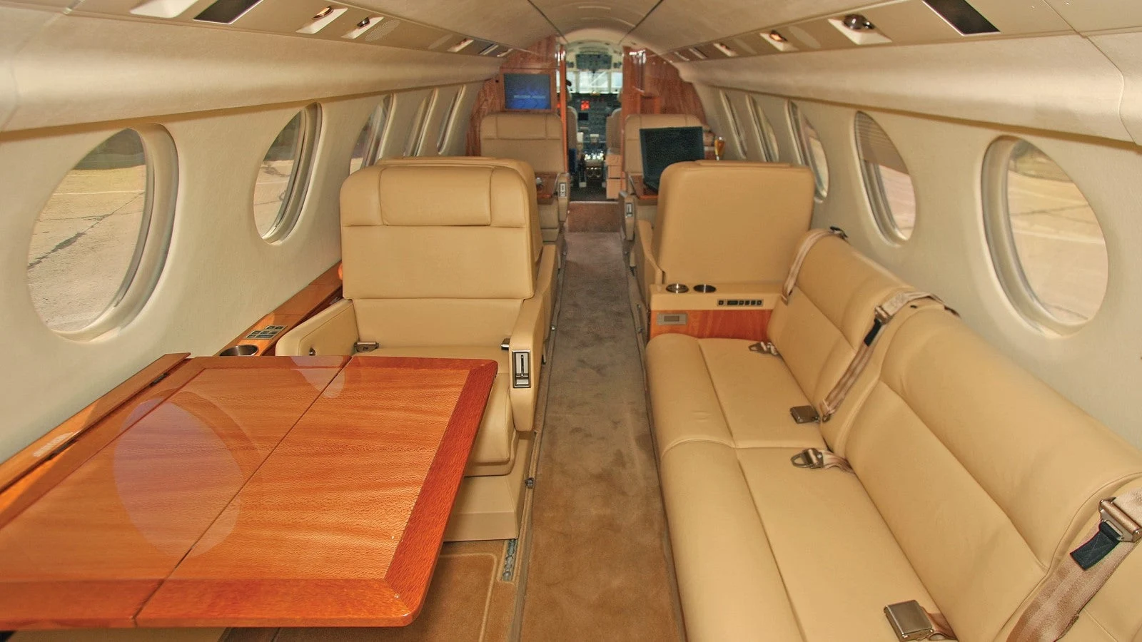 Falcon 50 / 50EX family · Interior 1