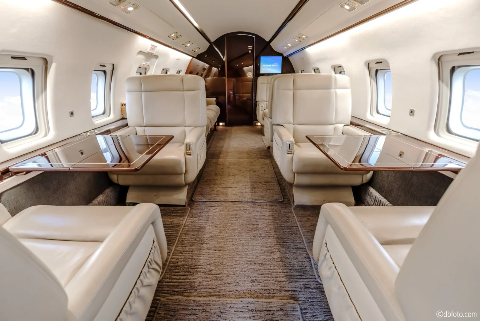 Challenger 601 · Interior 1
