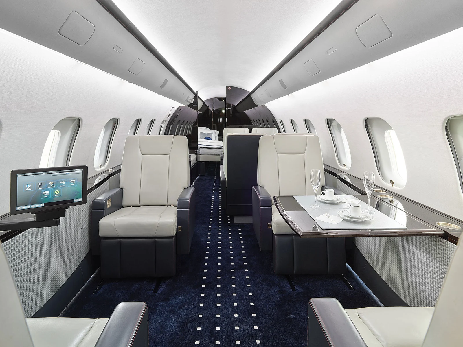 Global 5000 · Interior 1 · N3MR