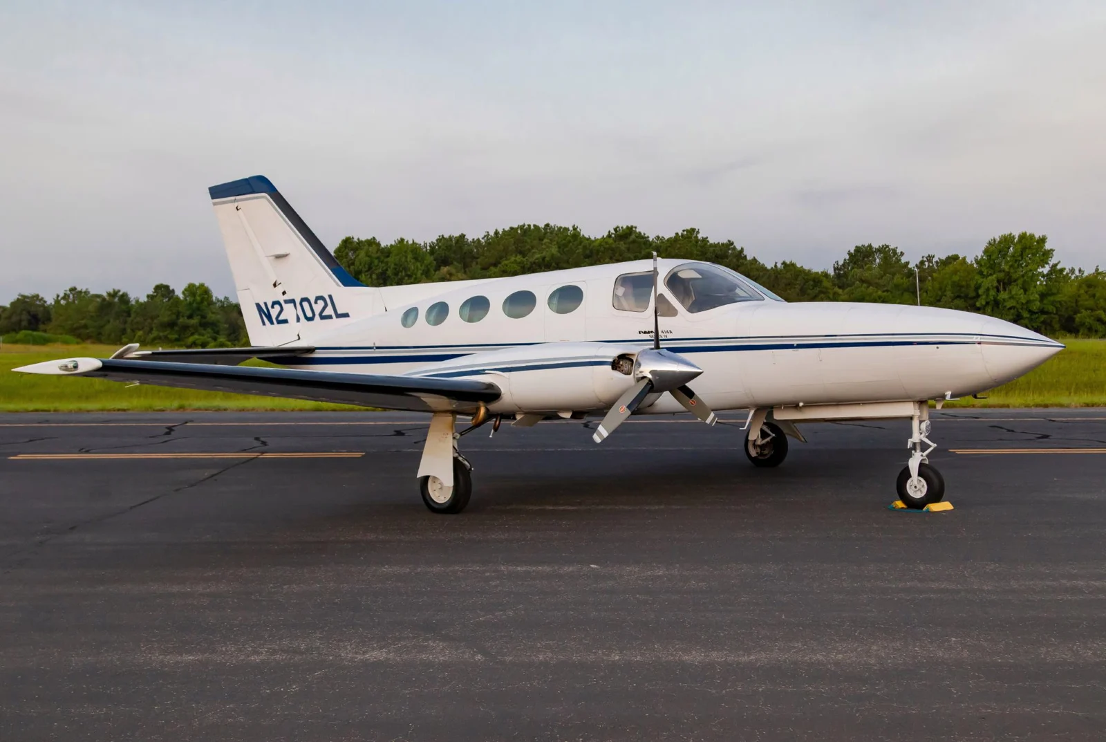 Cessna 414A exterior reference