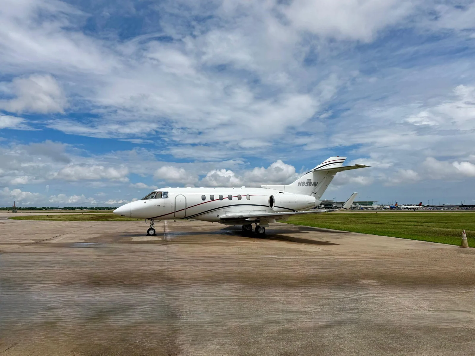 Hawker 800XPI exterior reference