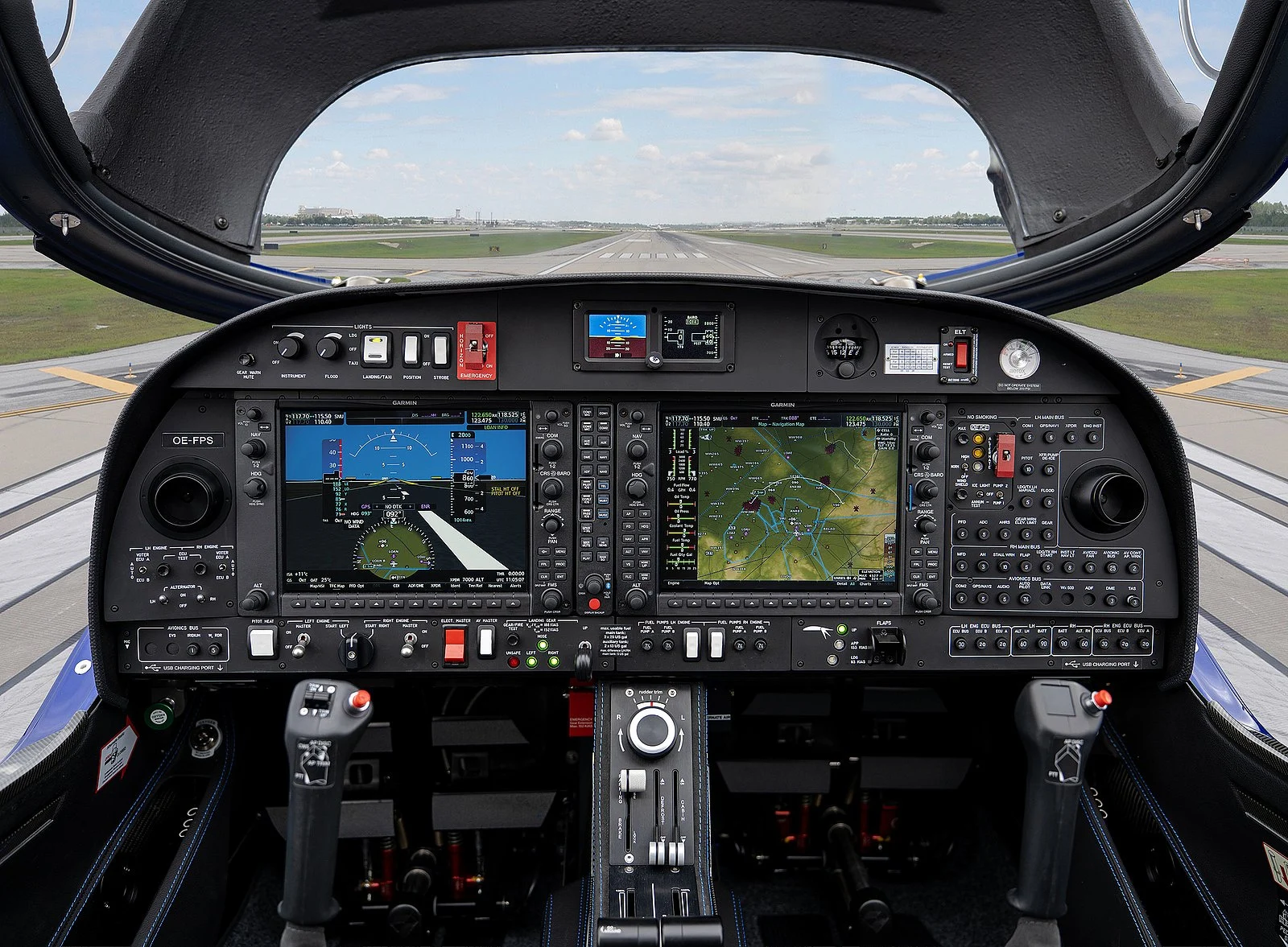 Diamond DA42 Twin Star · Interior 1