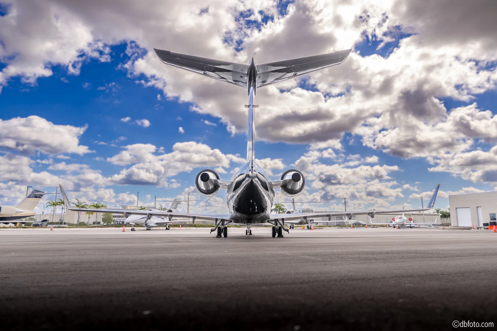 Challenger 601 exterior reference