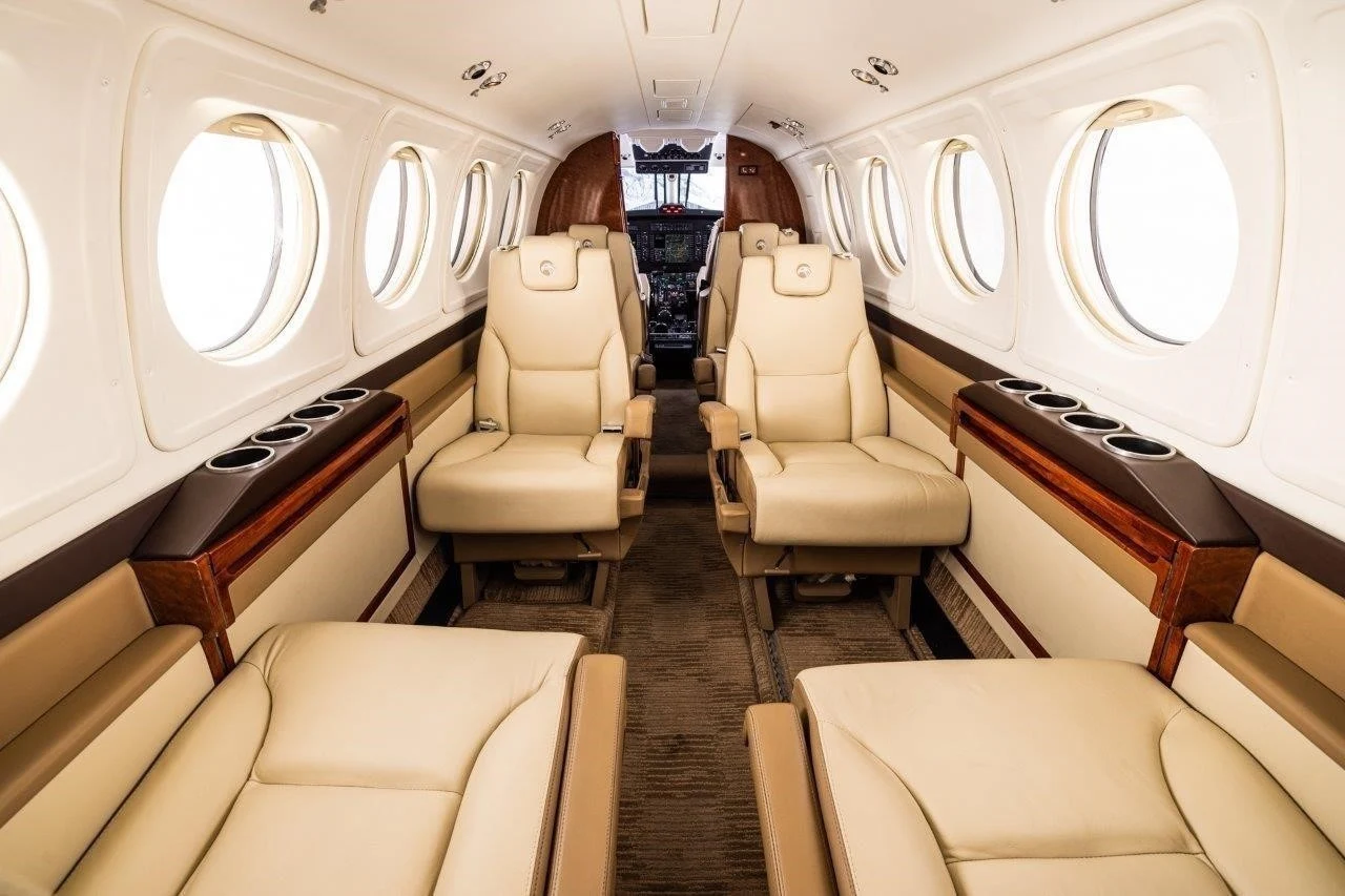 Beechcraft King Air B200 · Interior 1 · N399WM