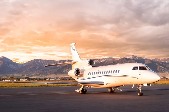 Falcon 7X exterior