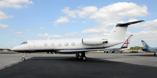 Gulfstream III exterior
