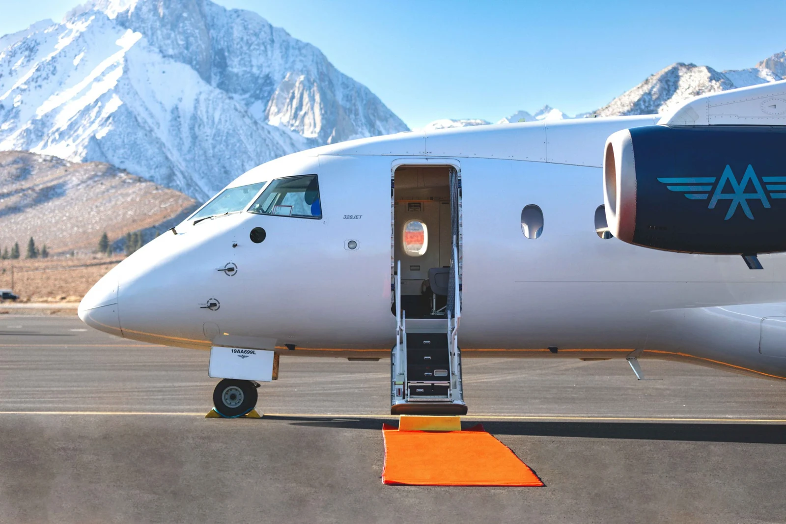Dornier 328JET exterior reference