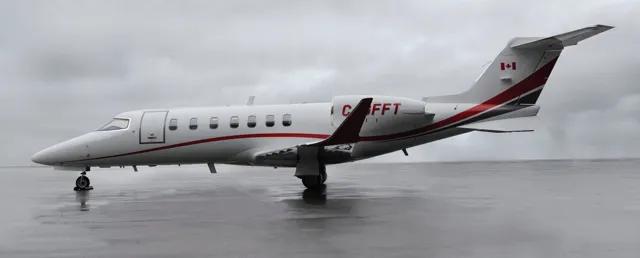 Learjet 70 exterior