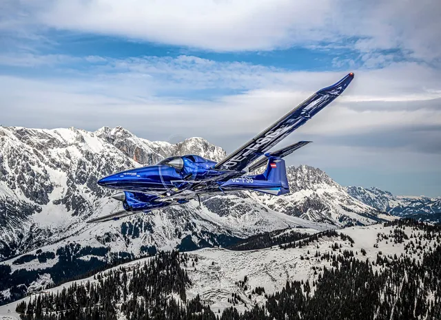 Diamond DA62 exterior