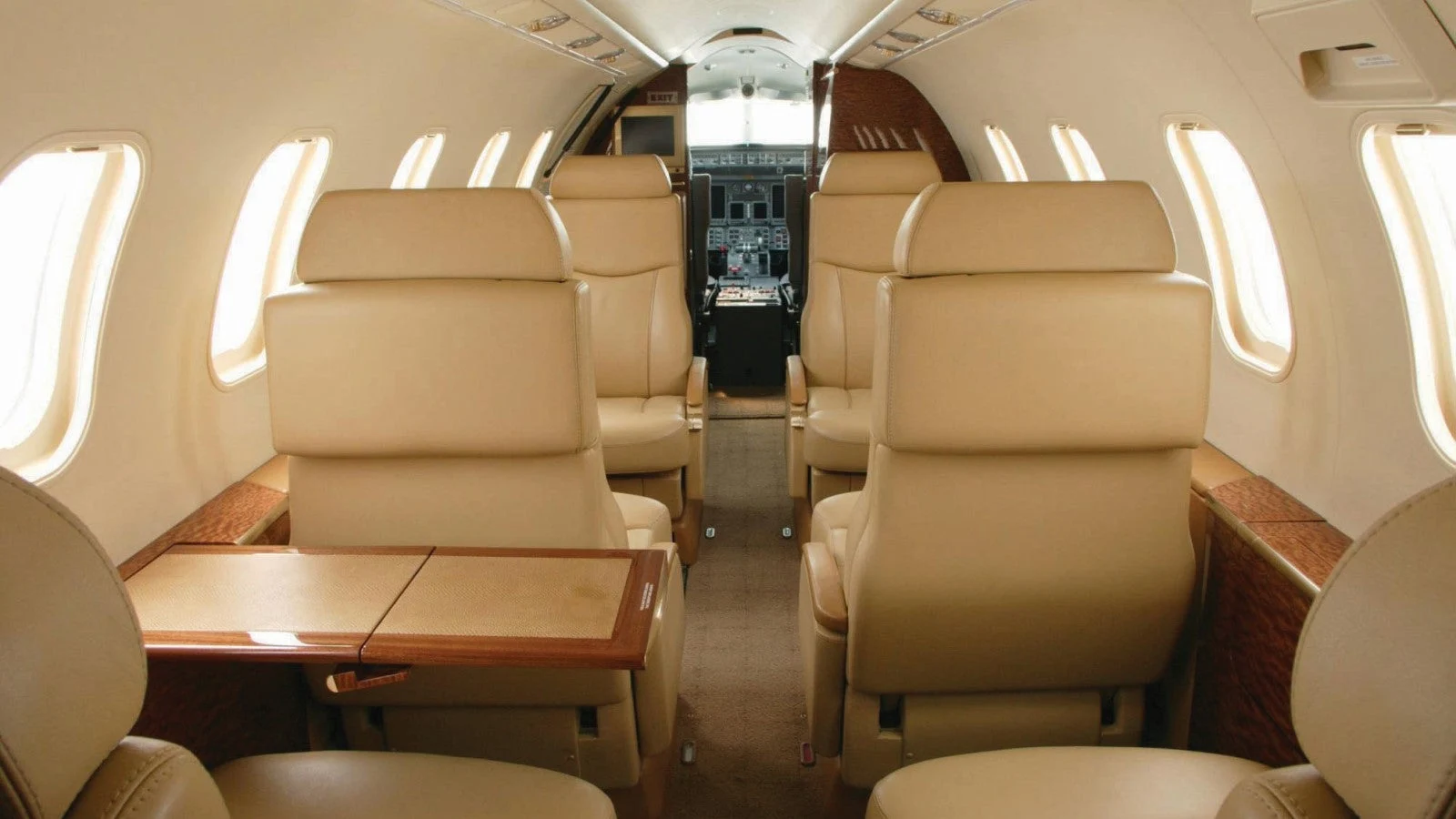 Learjet 35 · Interior 1