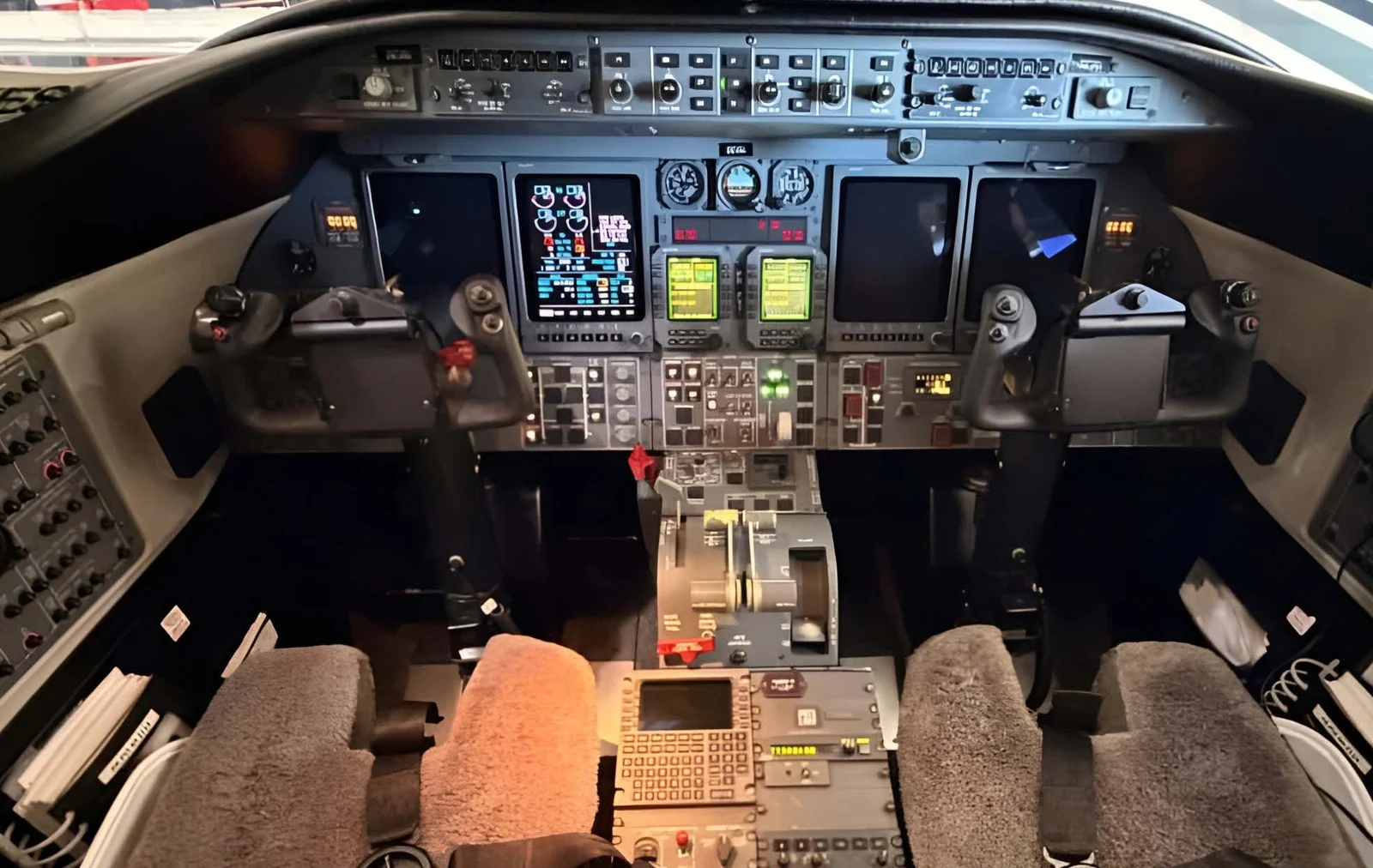 Learjet 40 · Interior 1