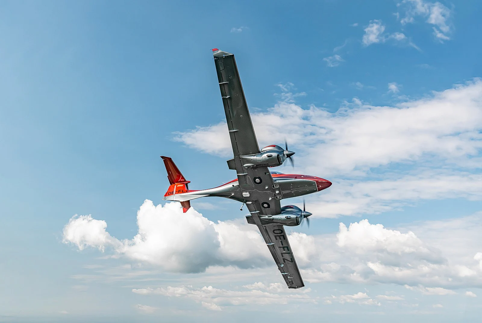 Diamond DA42 Twin Star exterior reference