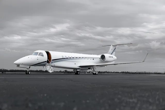 Legacy 650E exterior