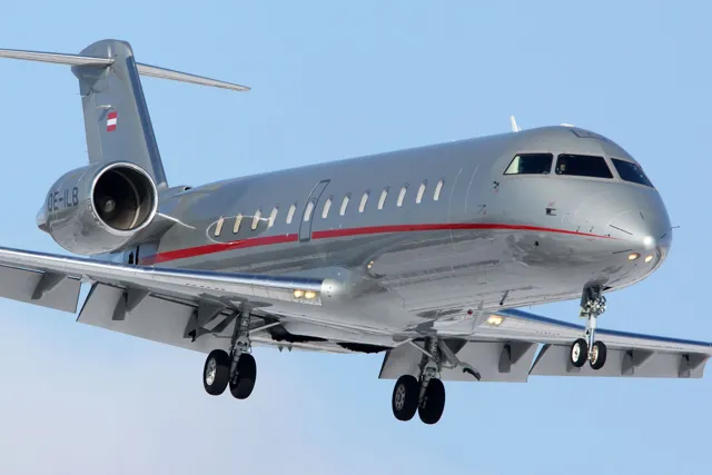 Challenger 850 exterior