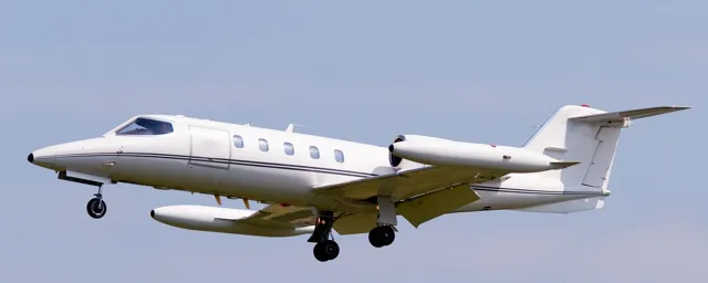 Learjet 35 exterior
