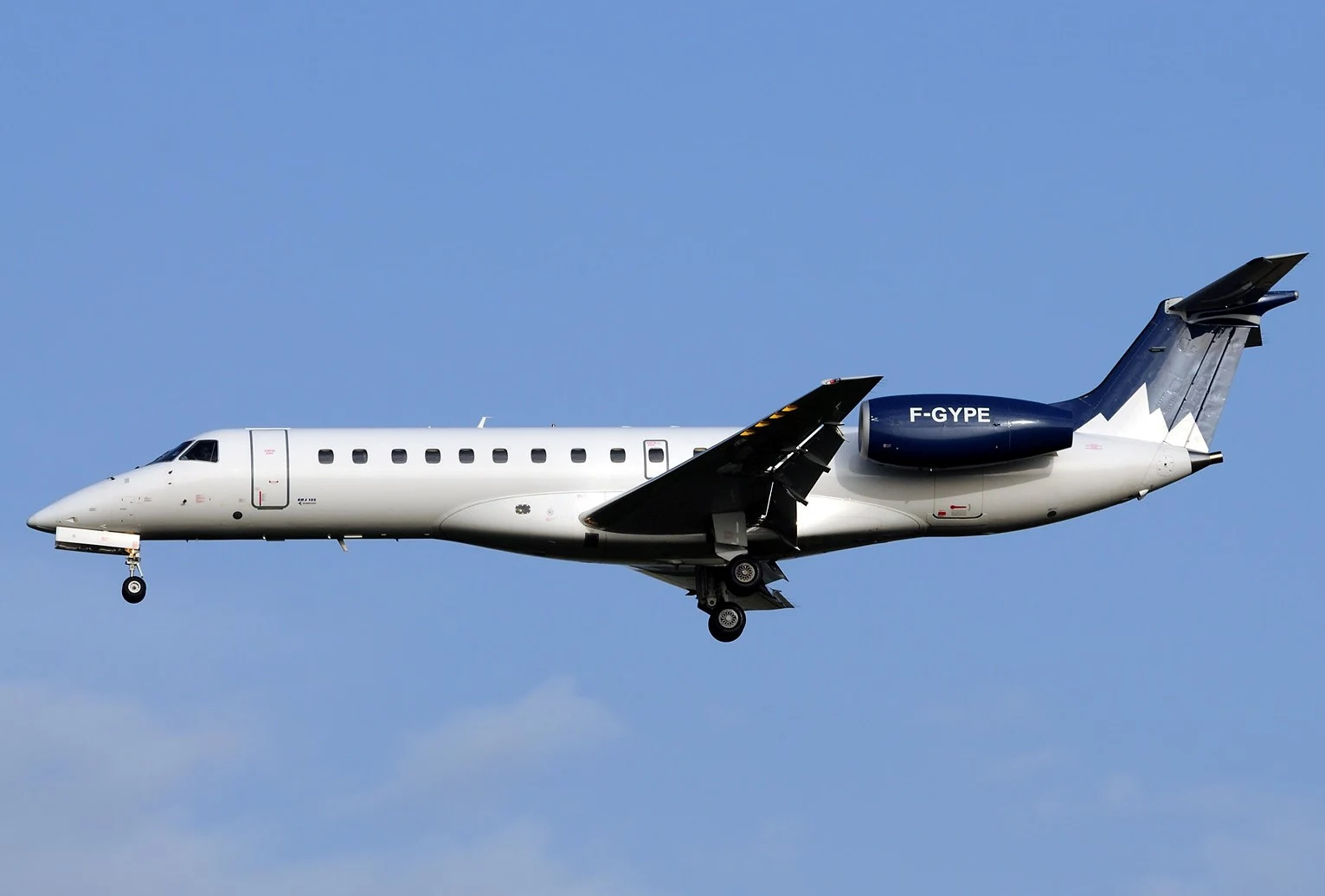 Embraer ERJ 135 exterior reference