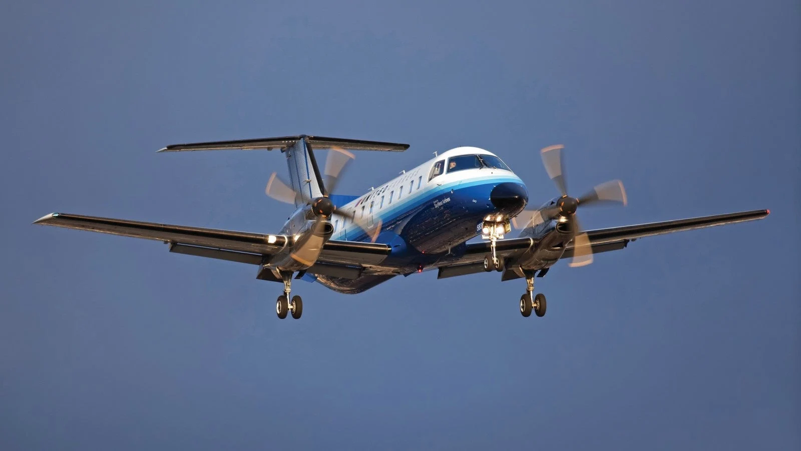 Embraer Brasilia 120 exterior reference