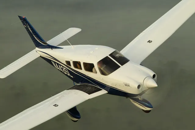 Piper Archer DX exterior