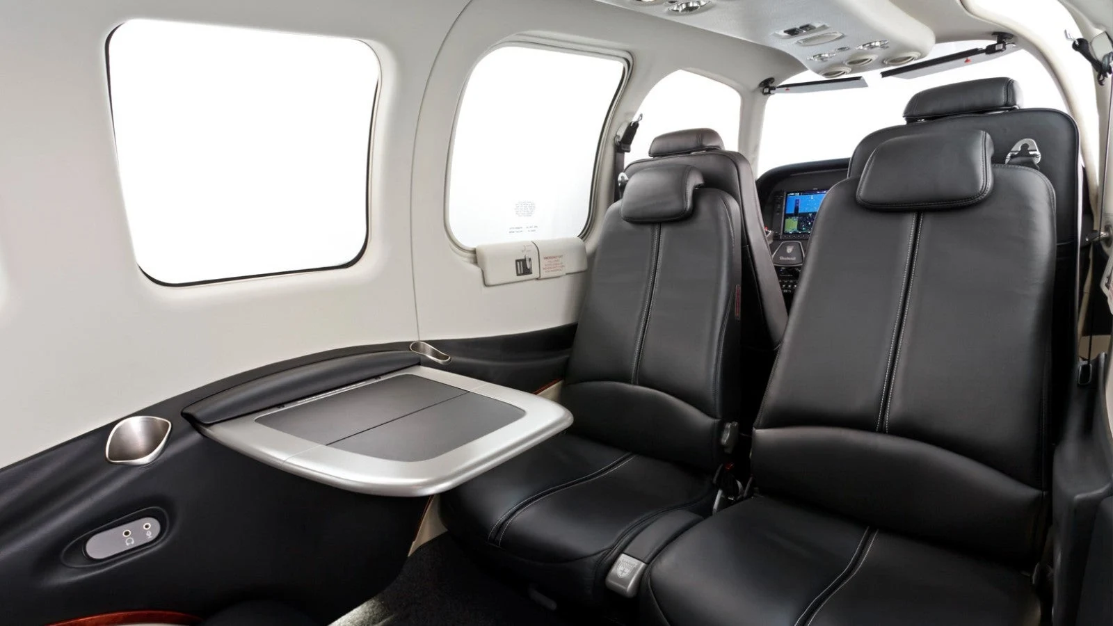 Beechcraft Baron 58 · Interior 1
