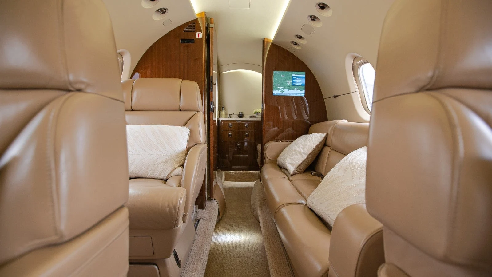 Hawker 900XP · Interior 1
