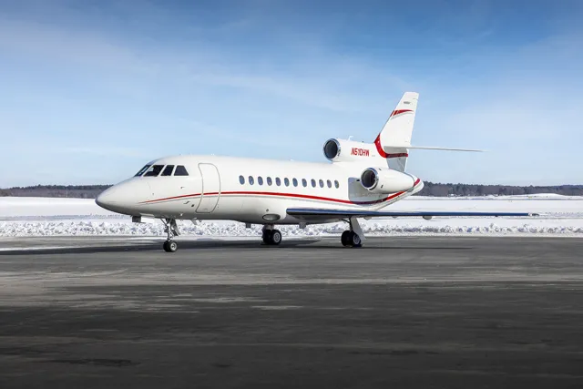 Falcon 900EX exterior