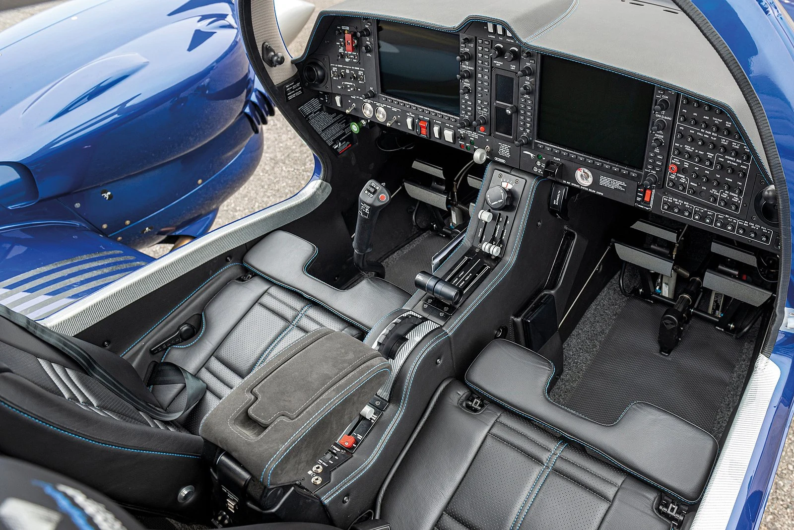 Diamond DA62 · Interior 1