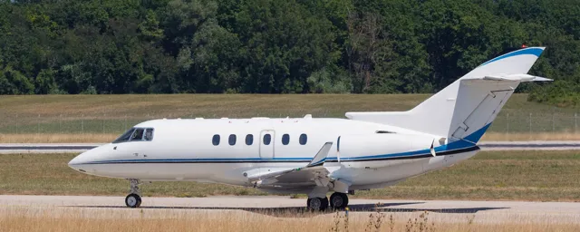 Hawker 900XP exterior