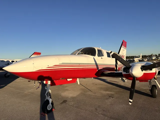 Cessna 402C exterior