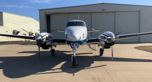 Beech BE90 King Air exterior