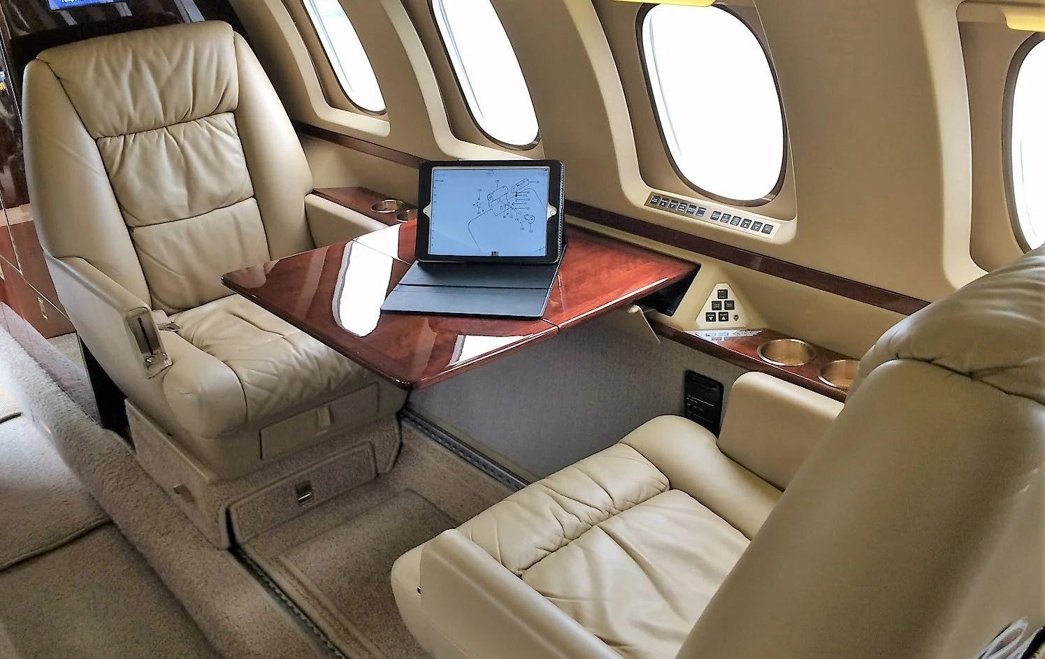 Hawker 1000 · Interior 1