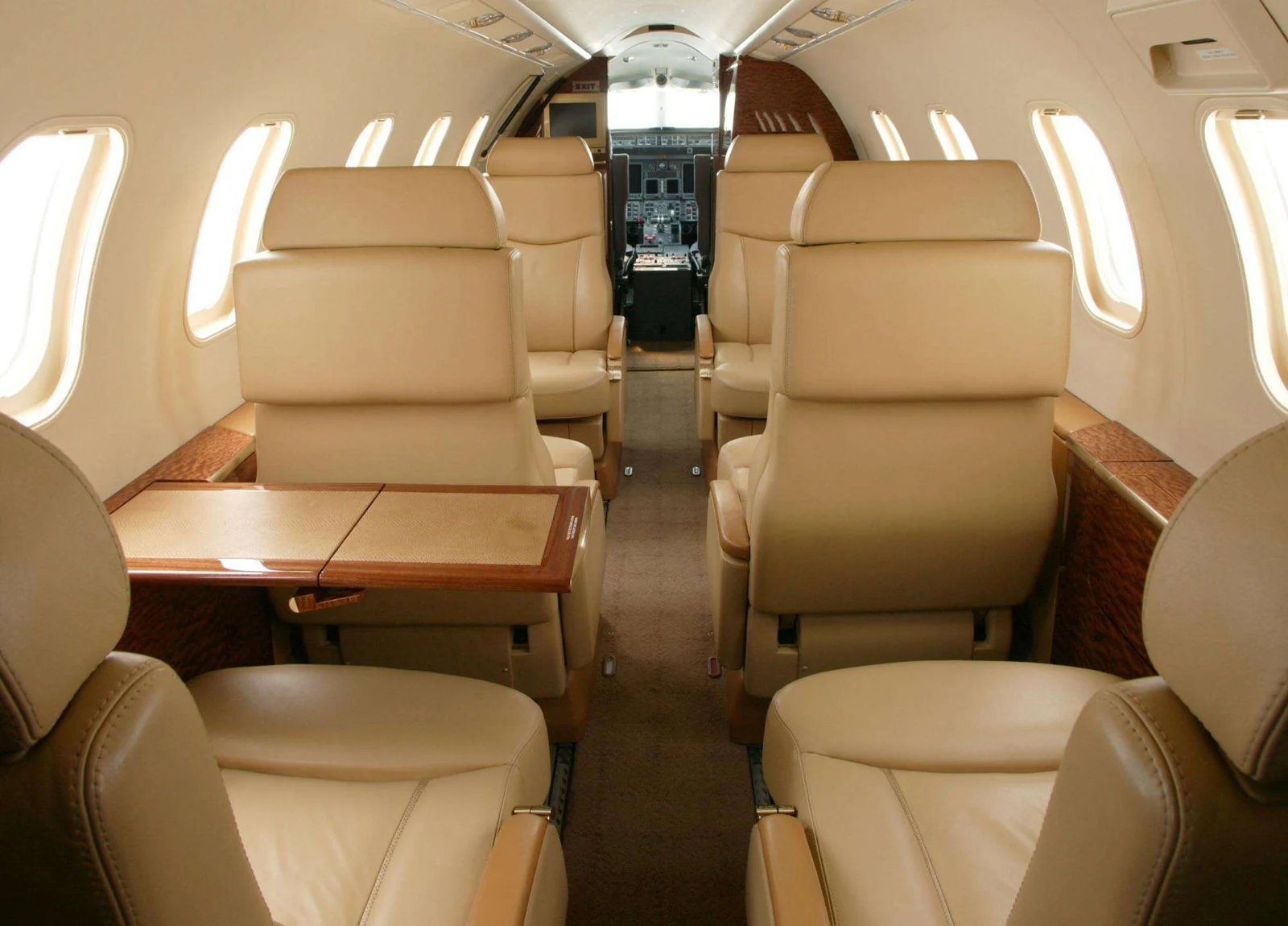 Learjet 40XR · Interior 1