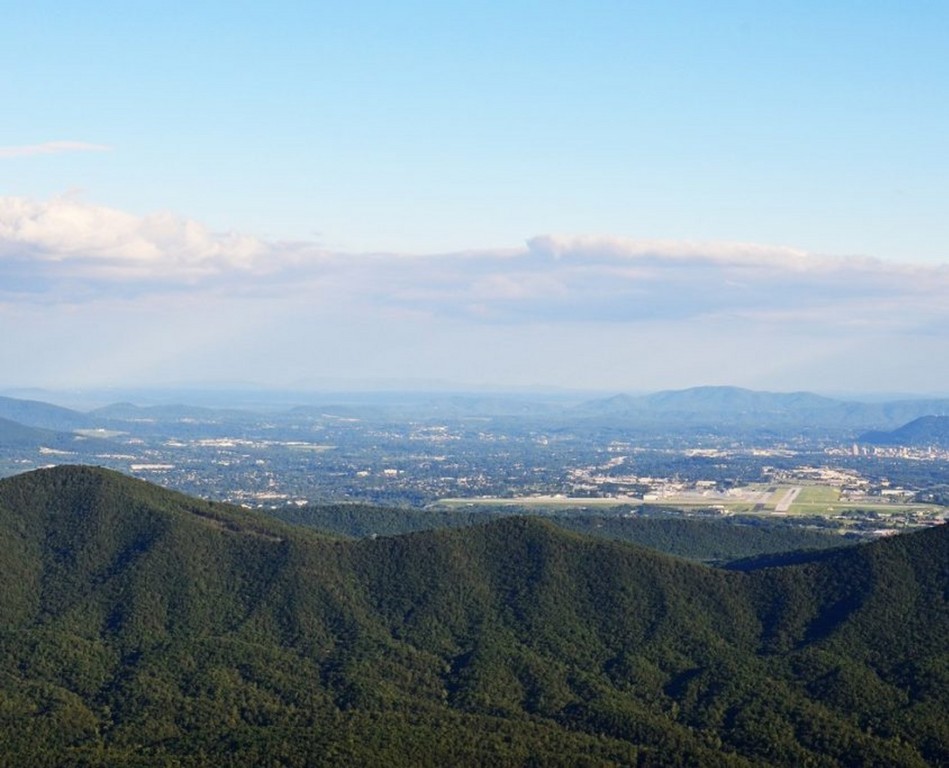 Roanoke Regional Airport (ROA, KROA) Private Jet Charter