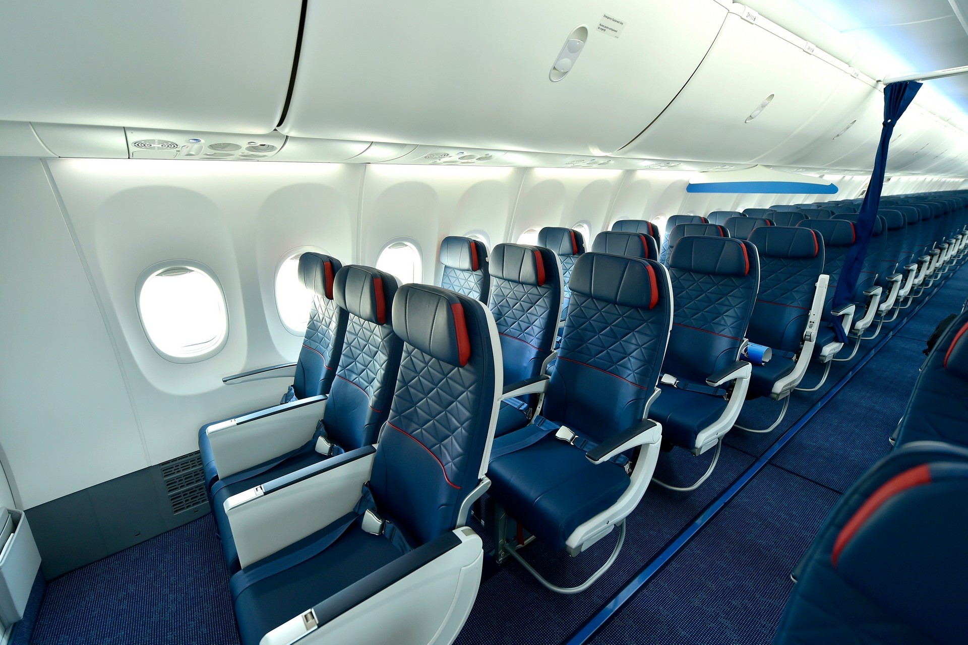 Boeing 717 Interior