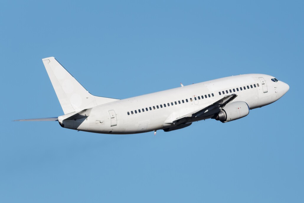 Boeing 737-300 Charter