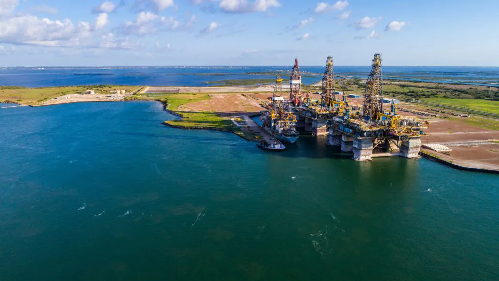 Air Charter for Oil and Gas Industry